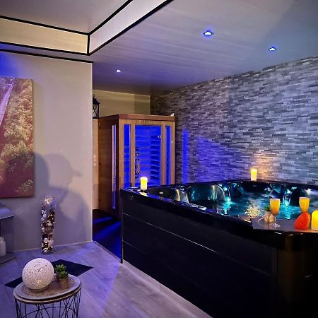 Apartament Logement Privatif Avec Jacuzzi Bergues Zewnętrze zdjęcie