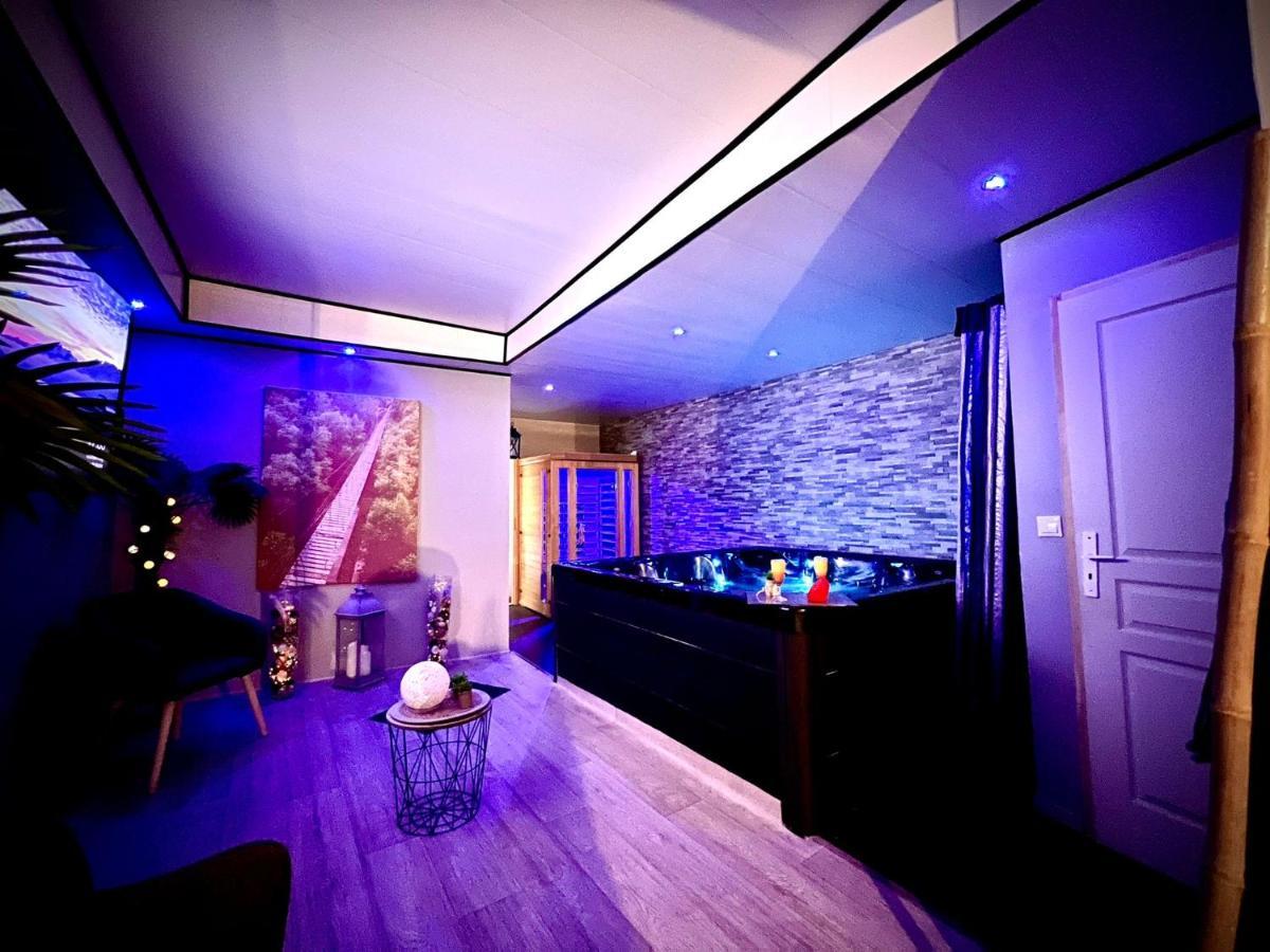 Apartament Logement Privatif Avec Jacuzzi Bergues Zewnętrze zdjęcie
